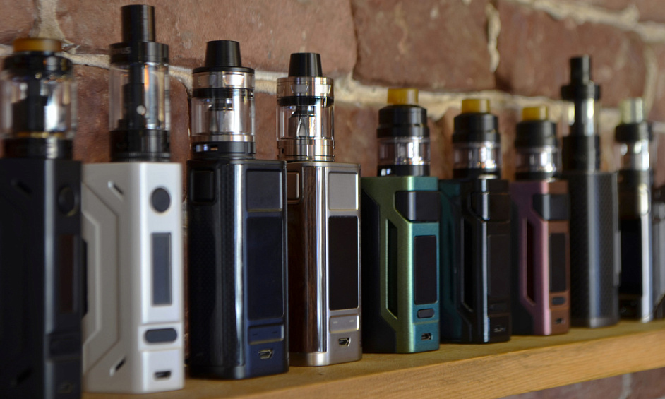 Miscellaneous commerce and local services : e-cigarettes 1 Miscellaneous commerce and local services : e-cigarettes 1