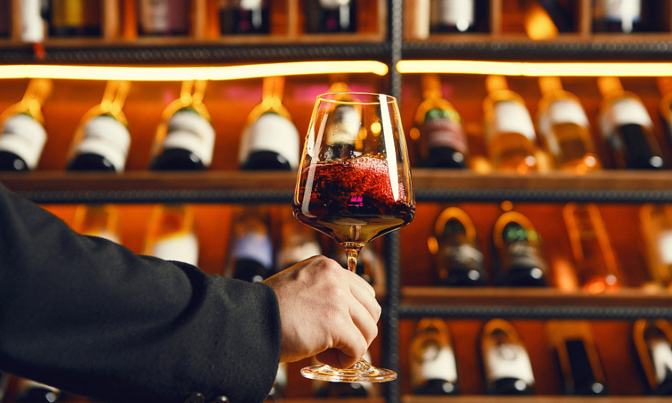 For sale wine shop, corner at Paris Place de la Nation 1