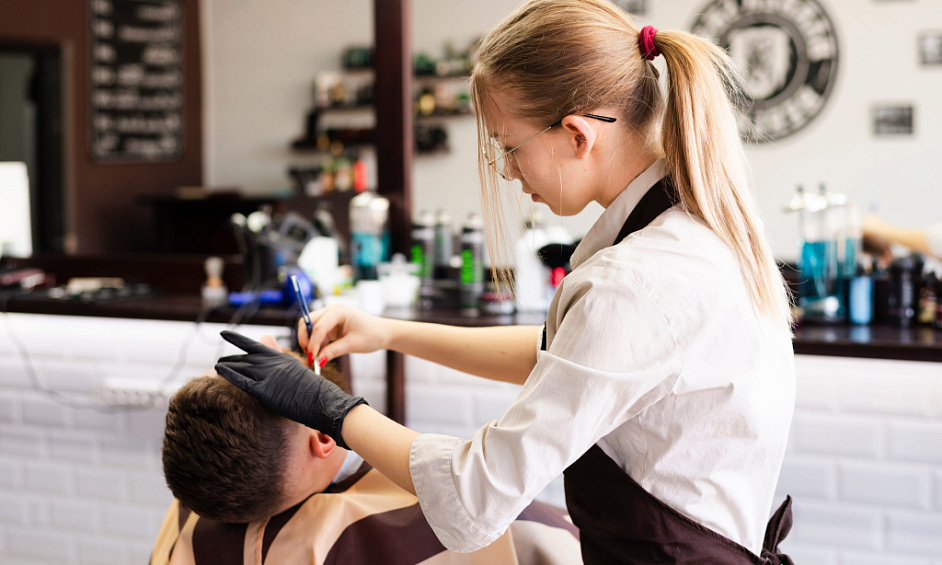 Exceptional hair salon for sale in Montbrison 1