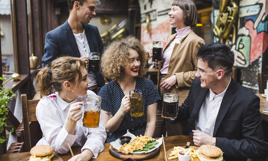 Brasserie for sale with large terrace in Paris 75012 1
