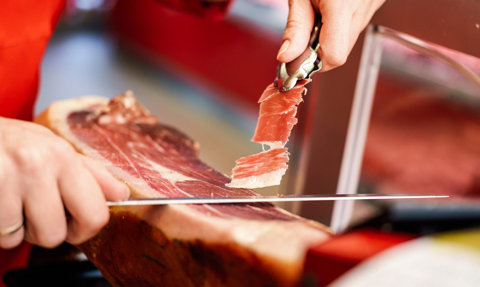 Sale butcher shop and charcuterie in Paris Pereire 1