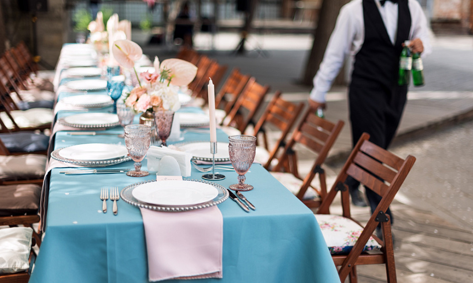 Catering sales reception halls near Valence 1