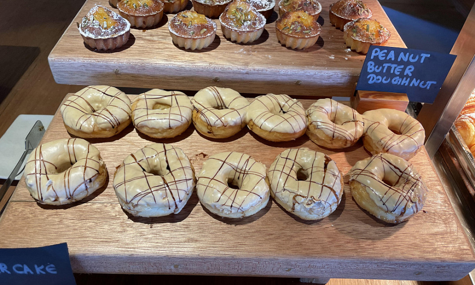 sell beautiful bakery-pastry shop in Annecy 1