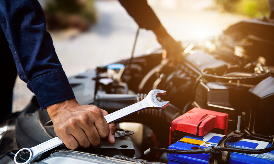 AV recognized automobile garage in Ile de France 1