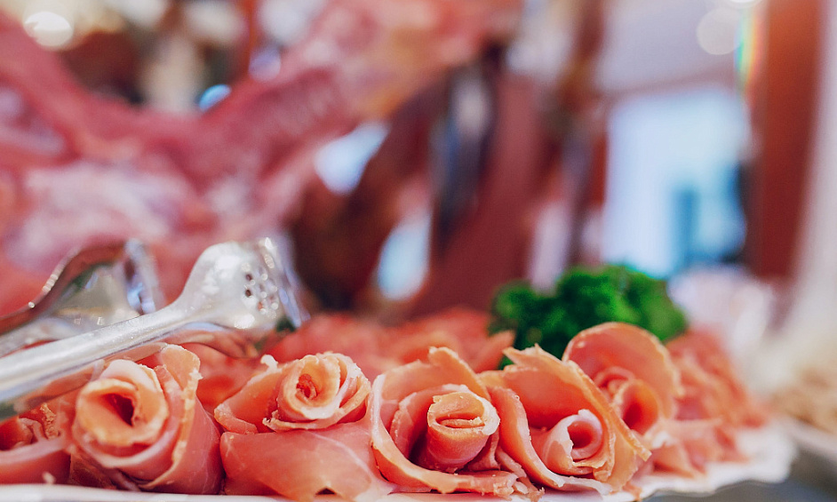 FOR SALE BUSINESS caterer charcuterie location N°1 in Lyon 1 FOR SALE BUSINESS caterer charcuterie location N°1 in Lyon 1