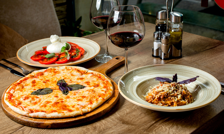 Renowned Italian restaurant for sale in Annecy 1