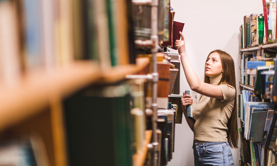 For sale: bookstore and newsstand with apartment Paris 75015 1