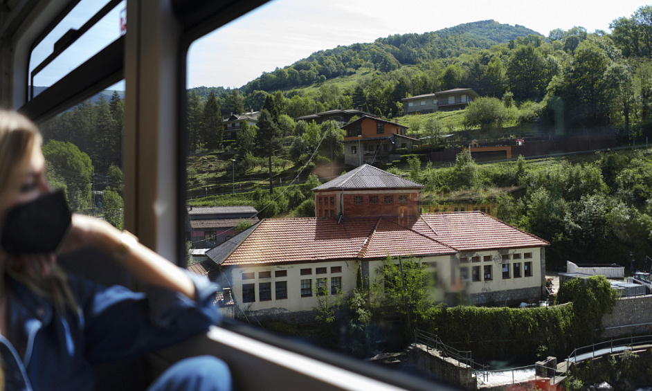 Sale holiday cottage on axis Clermont Ferrand Valence 1