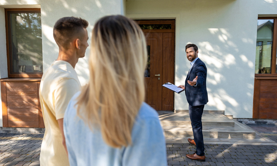 Agency for sale growing in a dynamic market 1