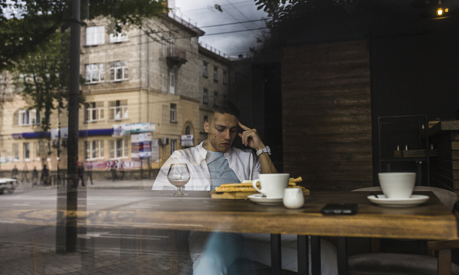 /!\ BUSINESS FOR SALE bar café restaurant on a busy road through Bourg 1