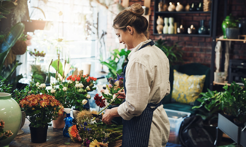 Sale of florist business on a shopping street, Rhône 1