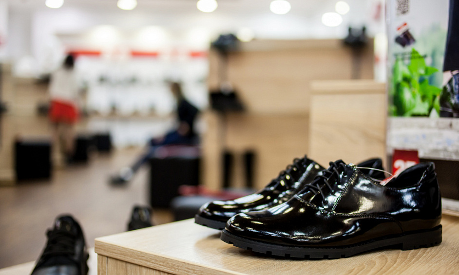 AV shoe store on location N°1 Ain 1