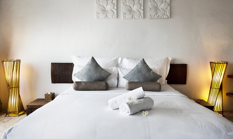 Hotel for sale with bar and restaurant in Paris 75015 1