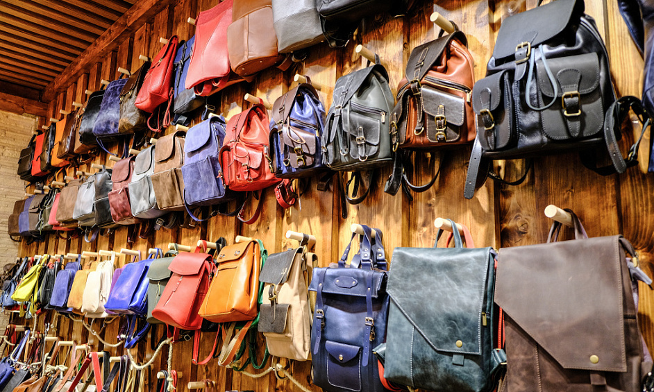 Sale FDC leather goods luggage or dab in Issoire 1