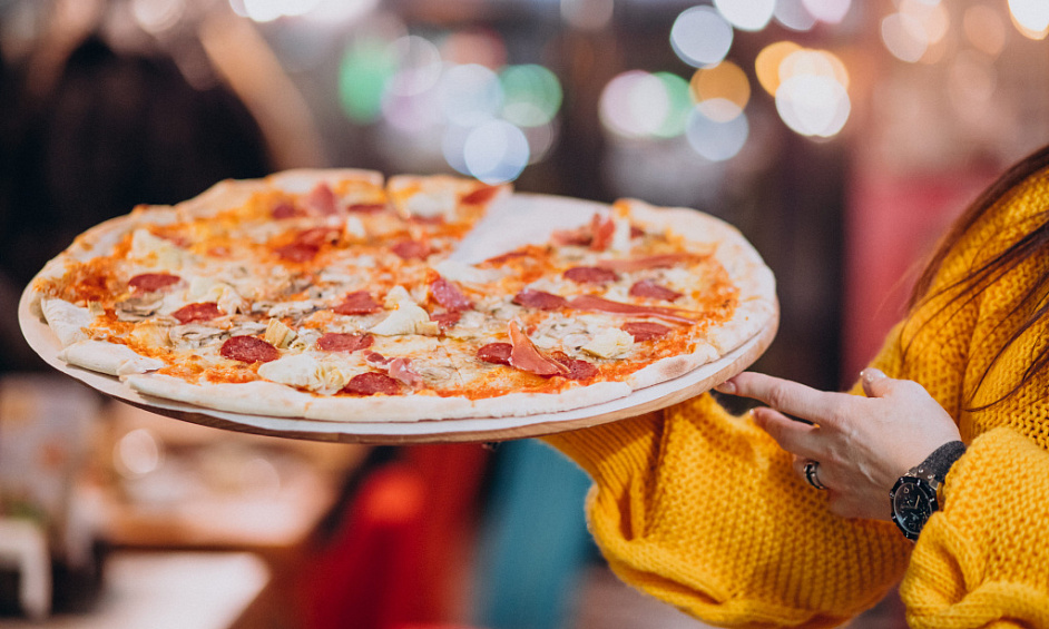 Pizzeria for sale 30 seats city center Guyancourt 1