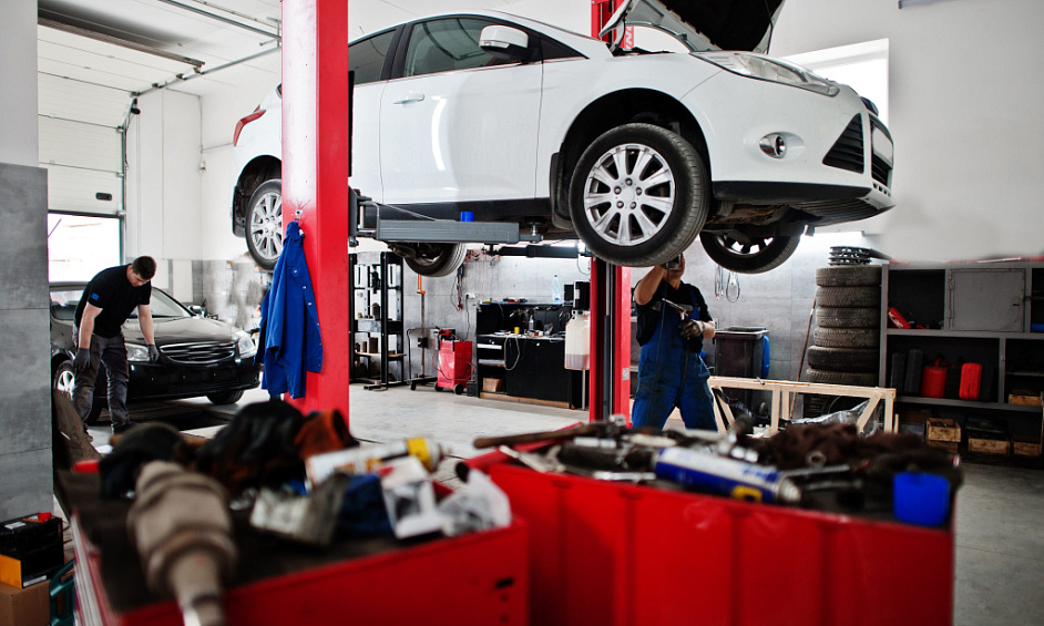 Sale of automotive business strategic location Lorient 1