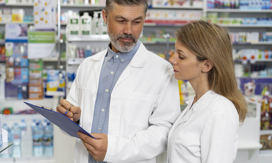 PHARMACY - ROAD AXIS N°1 TOURS 1