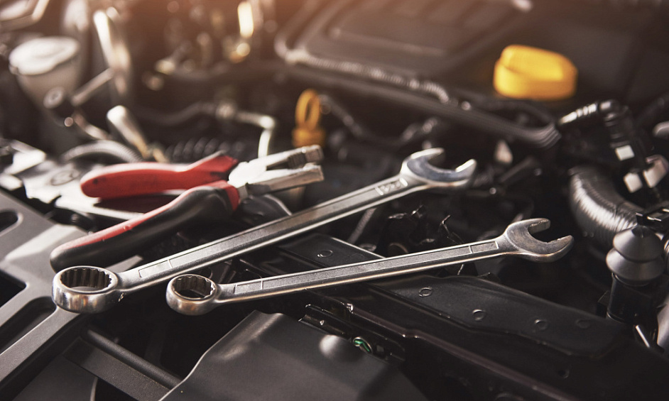 AV mechanical and bodywork workshop near Quimper 1