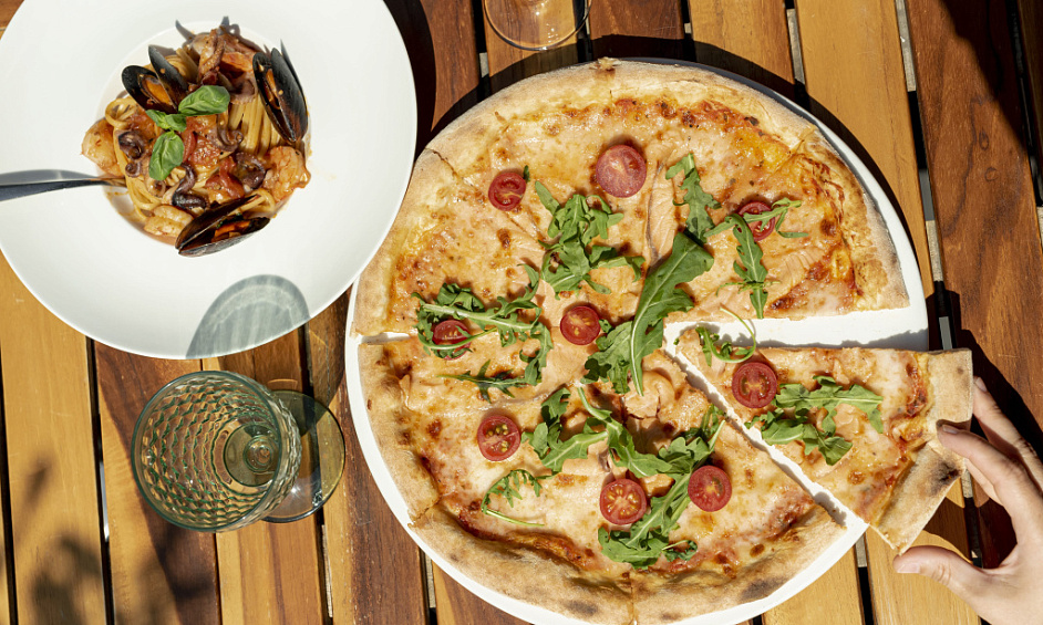 Pizzeria for sale in a sought-after neighborhood in Paris 75011 1