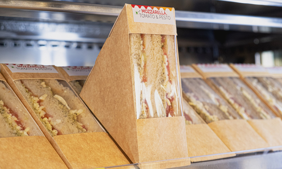 Takeaway sandwich shop for sale Nantes city center 1