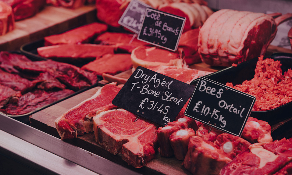 Sale of traditional butcher and charcuterie in Saint-Cloud 1
