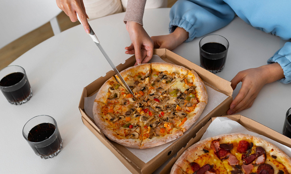 Small pizzeria for sale in Paris 20 cours Vincennes 1