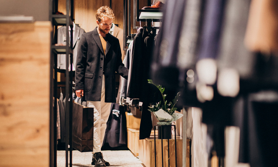 FDC ready-to-wear for sale in Paris 75001 Châtelet 1