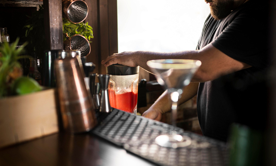 Sale of a bar specializing in mixology on the Left Bank of Paris 1