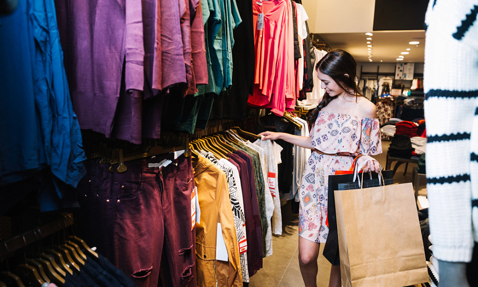 Sale FDC ready-to-wear fashion sector Valbonne 1