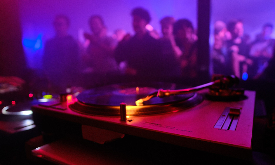 Sale of nightclub business 75017 Paris Etoile 1