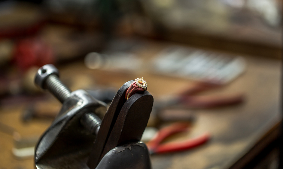 AV jewelry and goldsmithing workshop in Villeurbanne 1