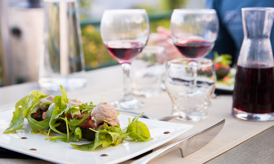 Restaurant for sale in a vibrant town in the Tarn 1 Restaurant for sale in a vibrant town in the Tarn 1