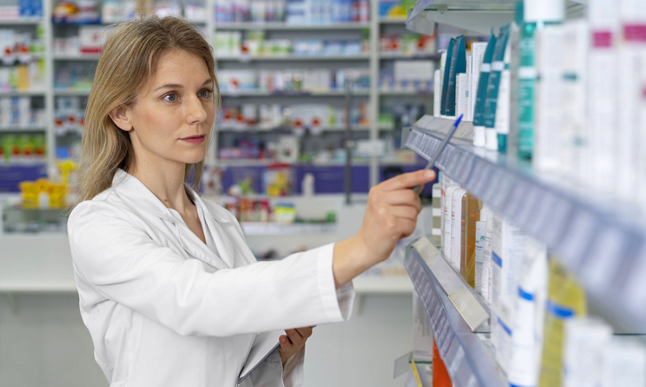 Pharmacy for sale — solid profitability in Roanne 1